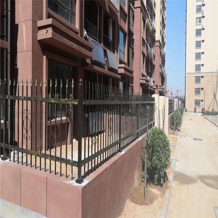 铁艺护栏 定制小区别墅庭院厂区围墙栅栏杆 建筑工程隔离防护围栏