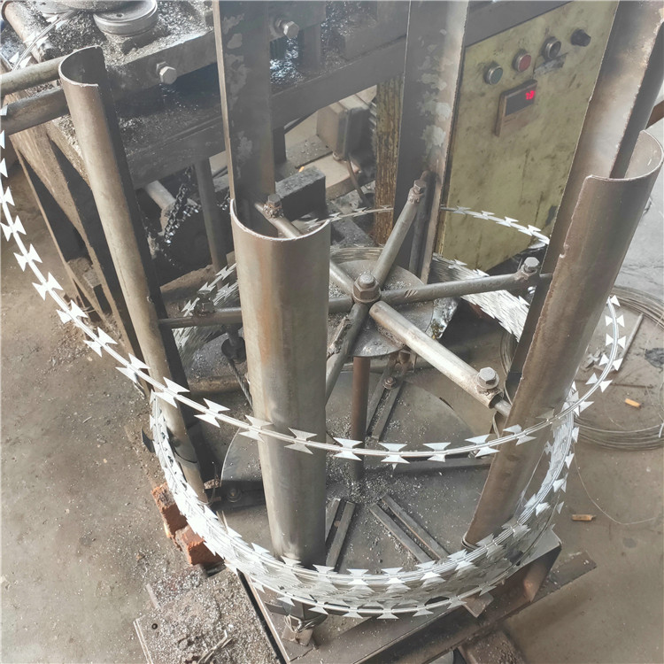 飞腾 监狱机场防盗铁丝网 厂区防盗刺线 规格齐全可定制