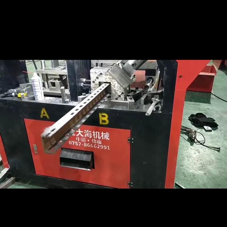 货架冲孔机 全自动冲孔机 自动冲孔冲断一体机