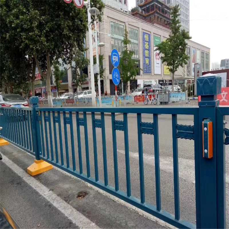 市政隔离护栏 道路隔离护栏 防撞栏 人行道路中央护栏支持定制