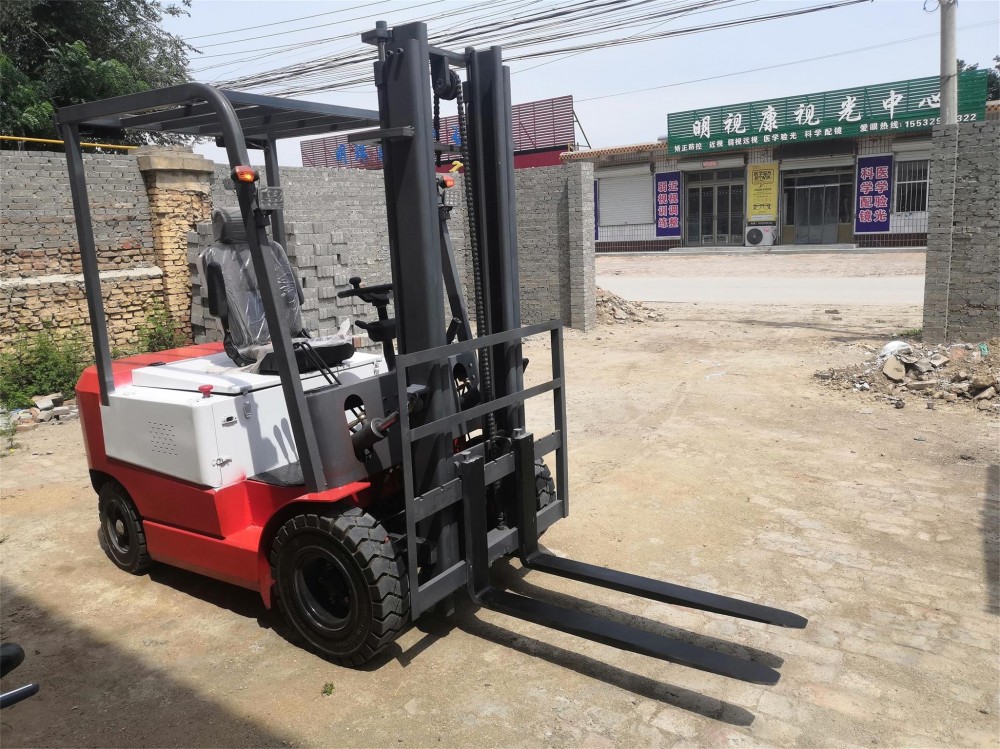 厂家直销1吨前移式升降车四轮座驾式电动叉车2吨小型液压堆高车
