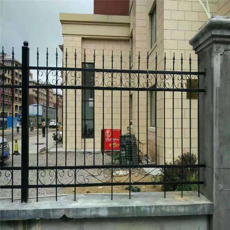 围墙护栏 家庭住宅铁艺围墙防护栏杆 小区别墅用铁艺栅栏