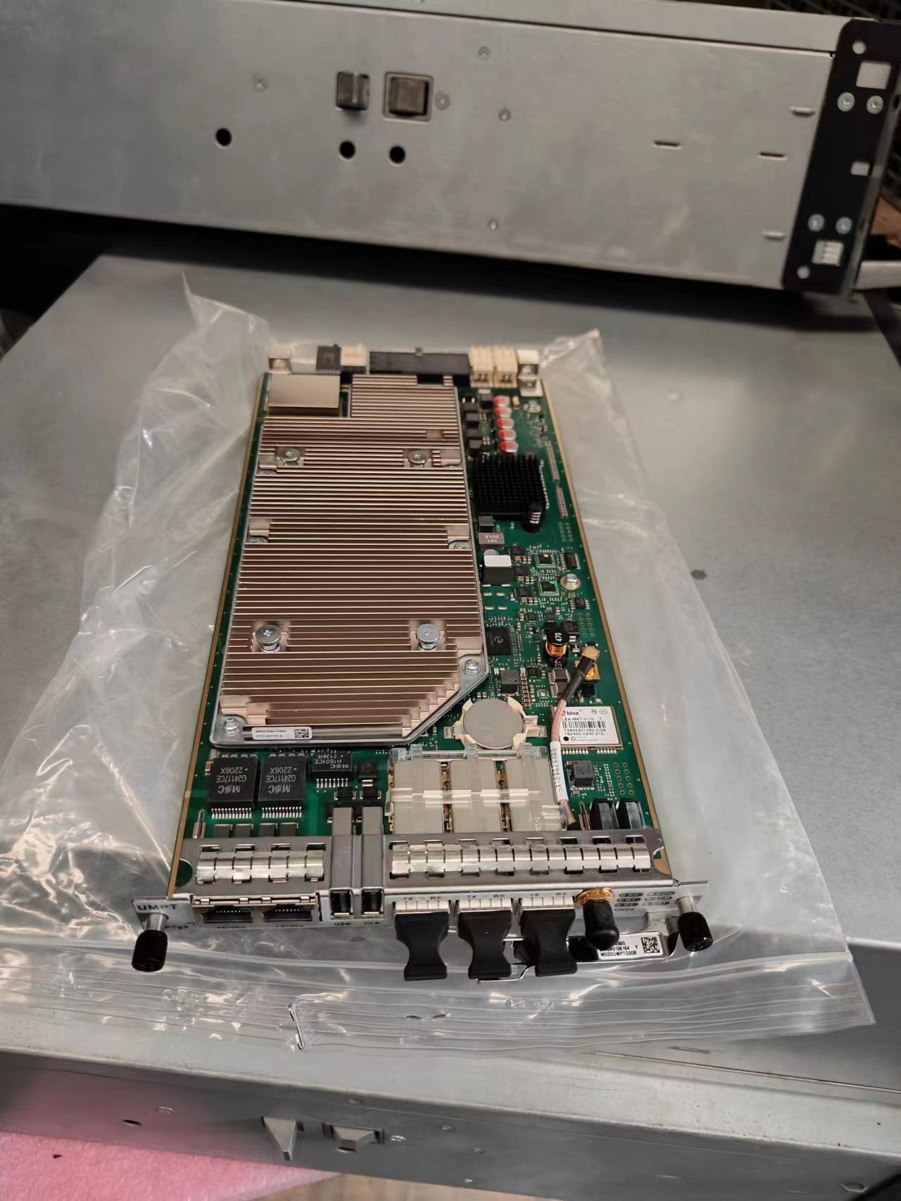 华为UMPTg3通用主控传输单元 BBU5900 WD2DUMPTG3GB