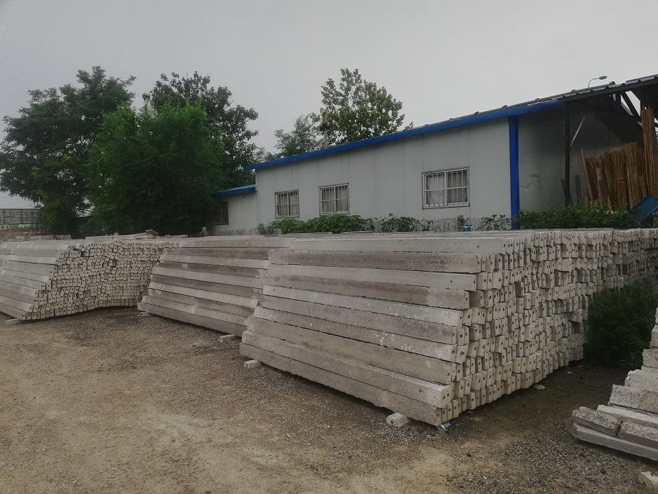 【水泥大棚立柱 水泥柱子 耐腐蚀 使用寿命长】 -青州市何官镇德华