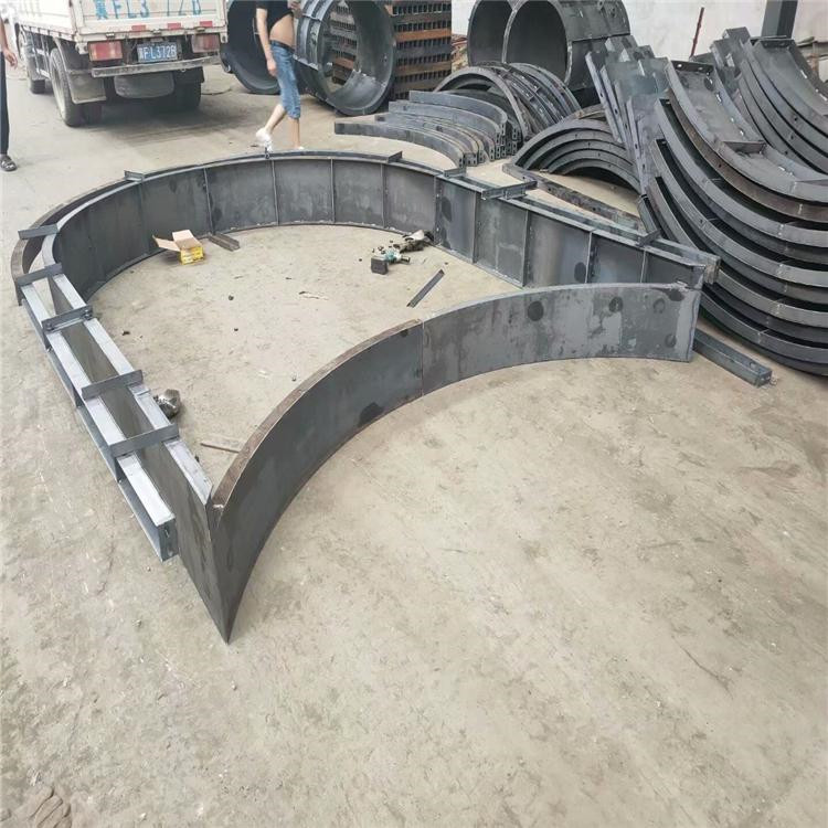 高速公路拱形护坡模具 高铁拱形骨架护坡钢模具 拱形护坡模具 致宏规格齐全