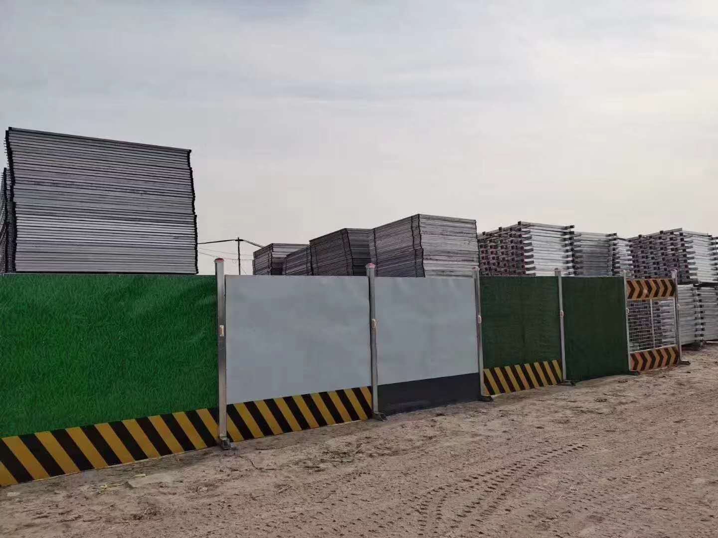 西安二手围挡回收-旧小草围挡回收-价格美丽-欢迎来电