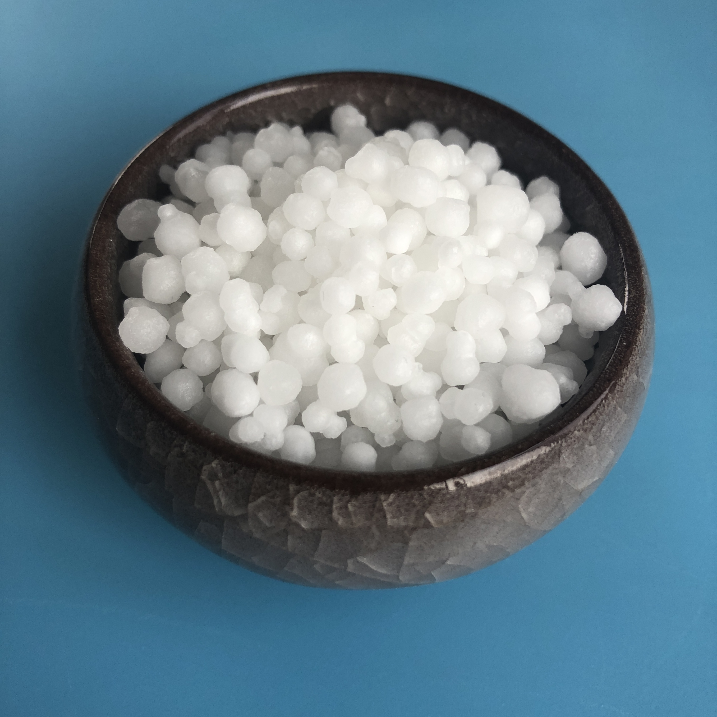 厂家供应工业级氯化镁 46六水球状氯化镁 融雪剂用氯化镁