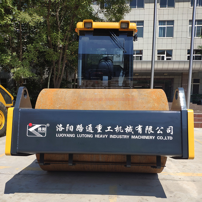 23吨压路机 单钢轮压路机 轮胎压路机 全液压压路机 20吨粘土压土机厂商