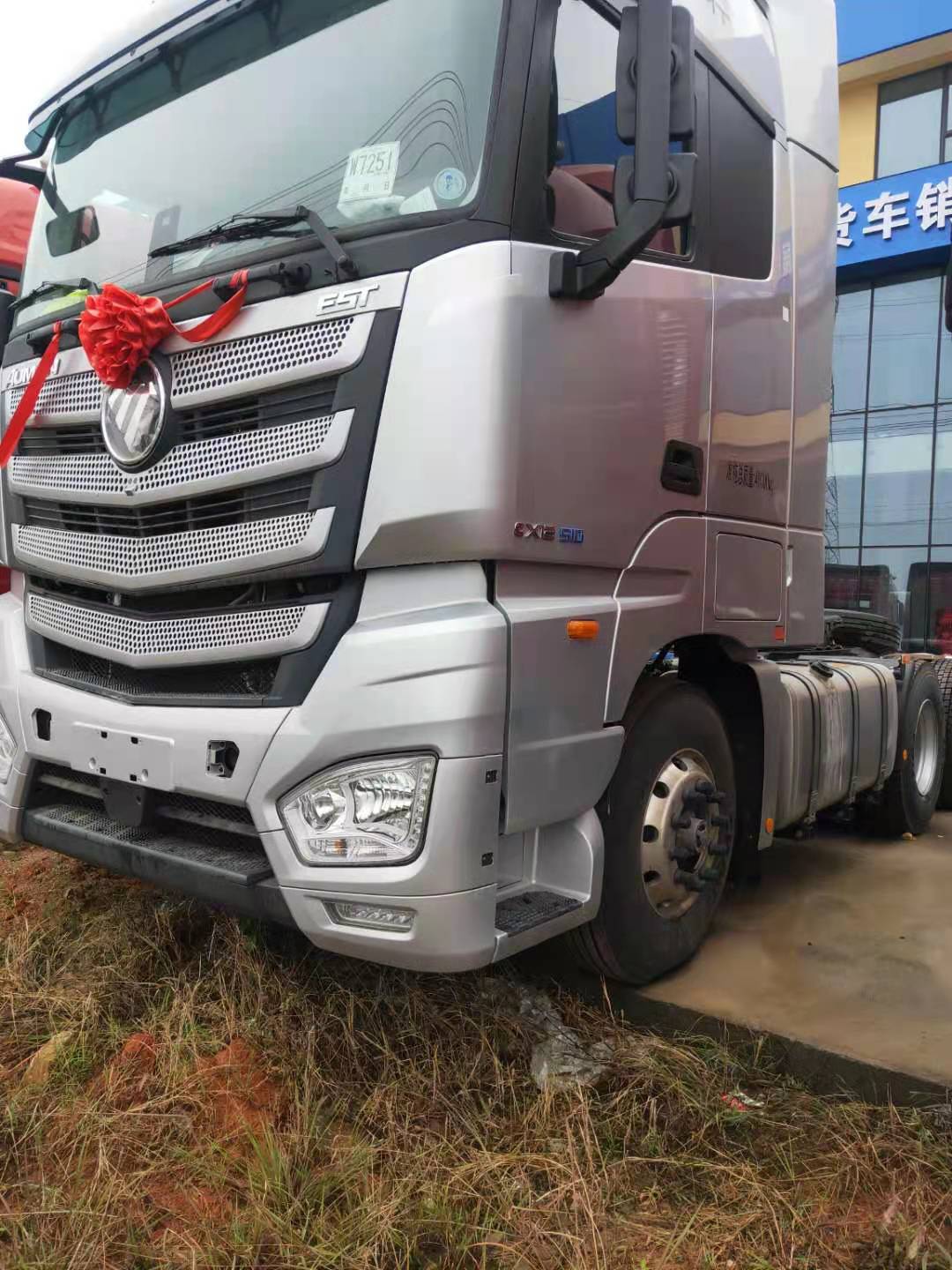 欧曼EST牵引车新春特价！