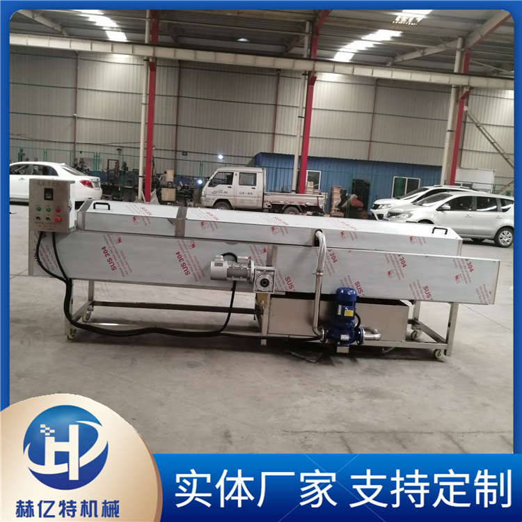 毛刷喷淋洗水果机 毛辊清洗机 大型不锈钢毛刷洗果机 苹果清洗机厂家 赫亿特定制