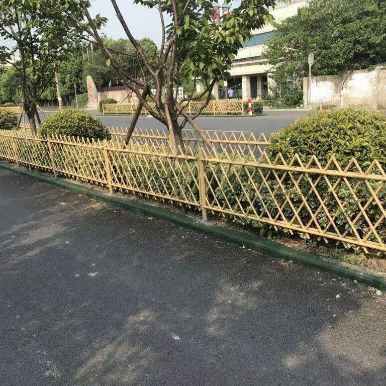  四川厂家定制仿竹护栏 园林公园竹节隔离栅栏 仿真竹子篱笆围栏 