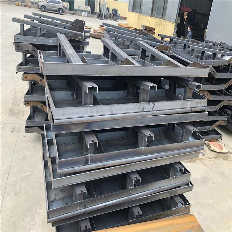 防撞墙模具 高速公路防撞墙模具 高速防撞墙钢模具生产厂家 致宏 源头厂家