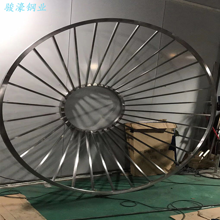 骏濠厂家专业定制不锈钢制品工程 金属工程屏风 设计焊接加工