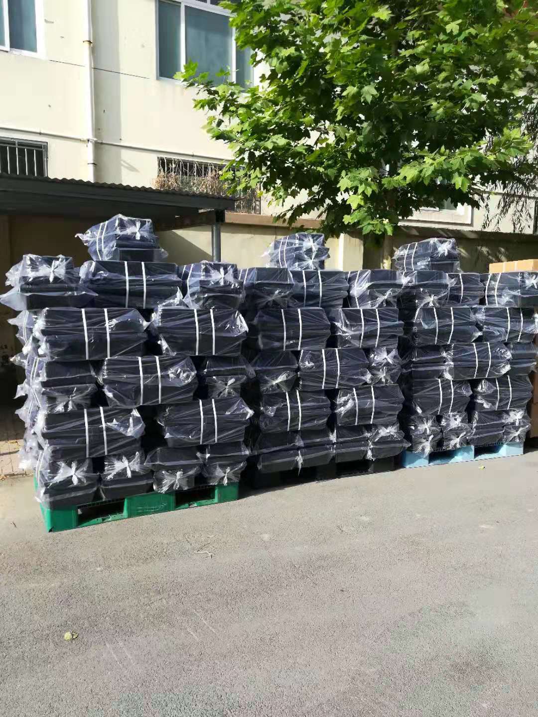  养殖厂通风设备  保温门报价  降低养殖场温度，减少闷热