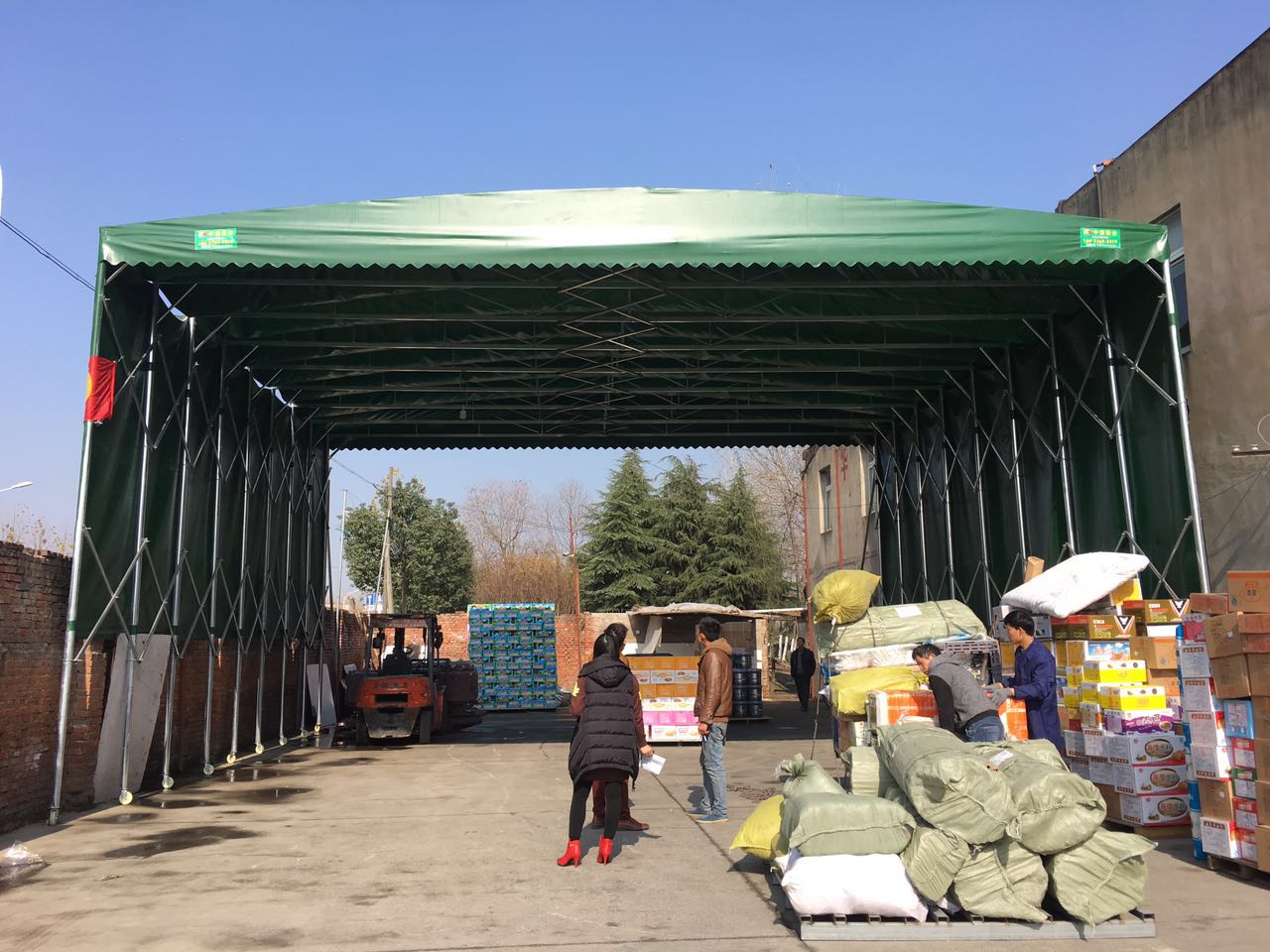 辽宁营口推拉棚定制移动仓库大棚杭州工厂货物遮阳棚防晒伸缩式雨篷活动蓬