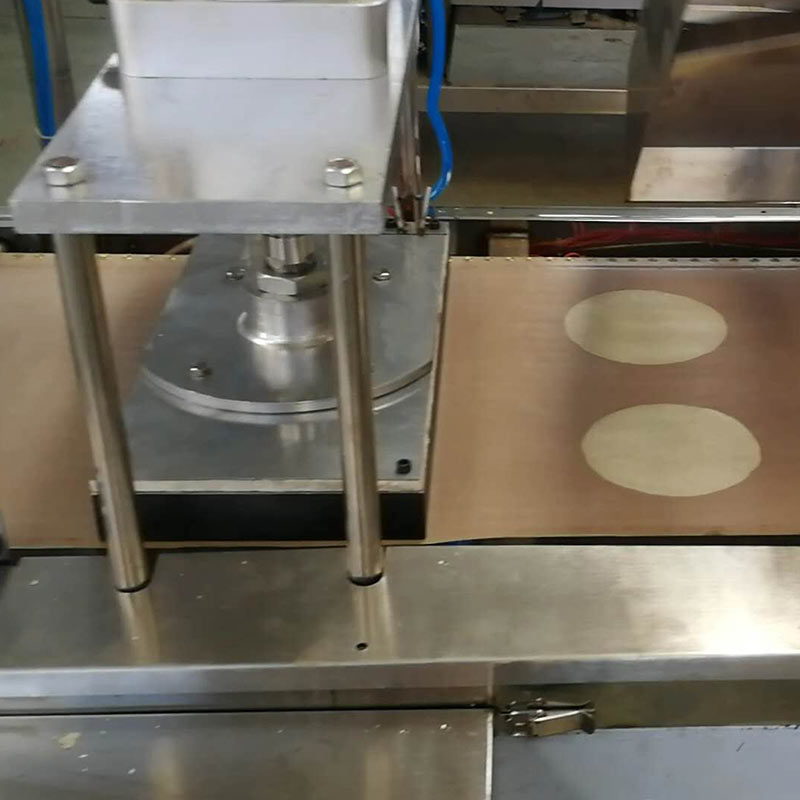 自动烤鸭饼机厂家出售  长期供应烙馍机  多功能饼皮生产设备
