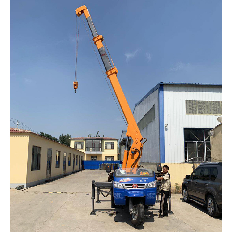 三轮车随车吊 小型三轮车改装随车吊 五征底盘三轮随车树移树吊车
