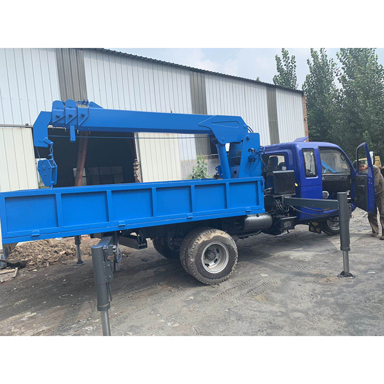 三马子寿材送葬车 定制农村盖屋用的三轮车随车吊