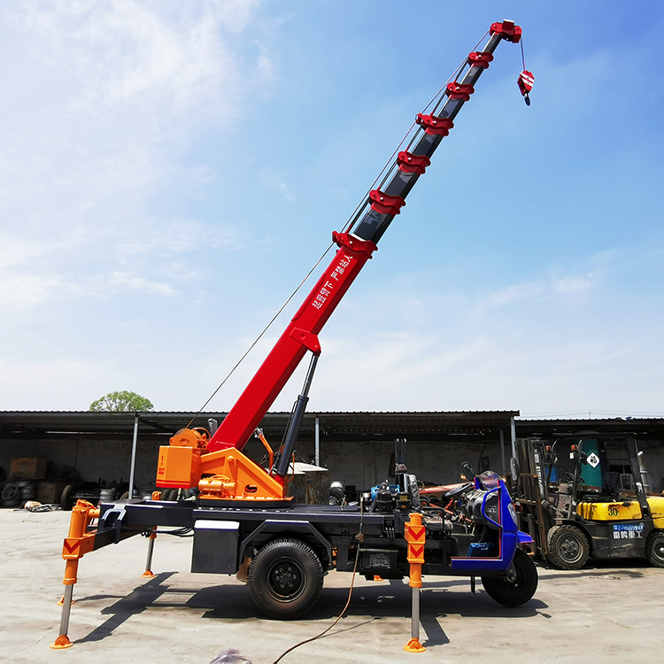 厂家定做园林用三轮吊车 建筑工程用三轮吊车 农用三轮吊车 25马力