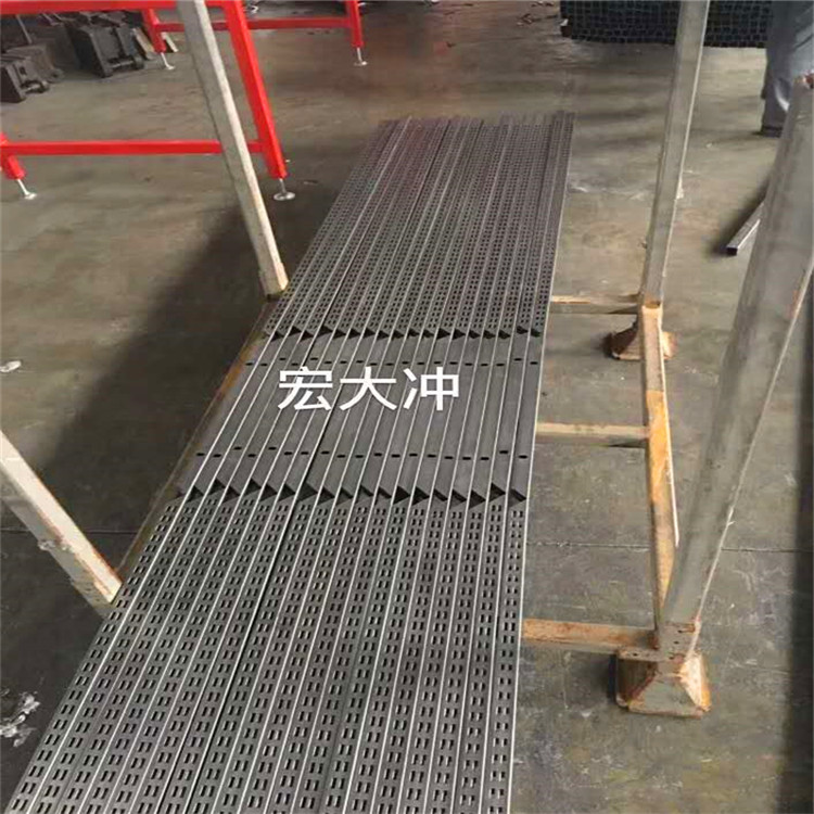 广东汕头蝴蝶孔货架数控冲床 建筑爬架全自动打孔机厂家服务周到宏大机械