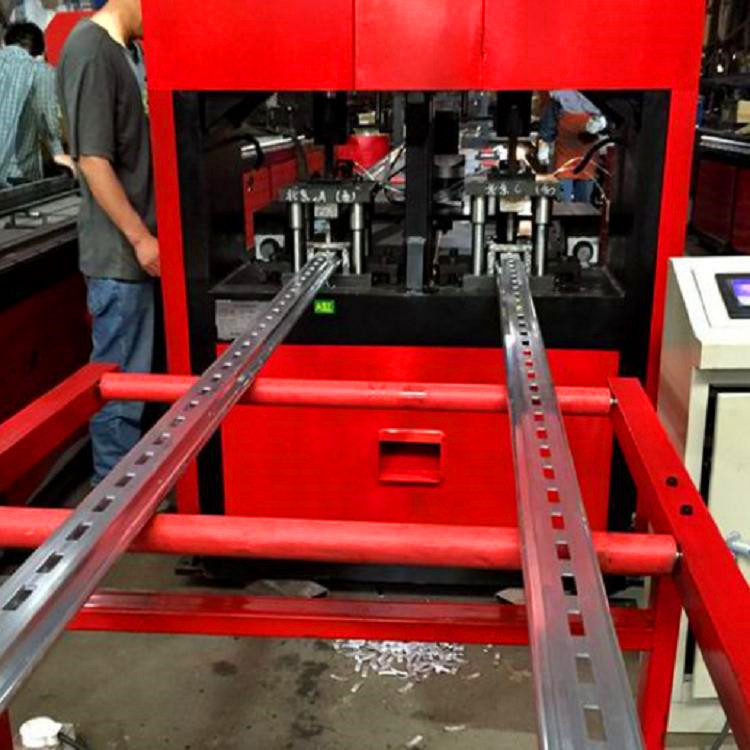 香港西城钢木龙骨自动冲床 立柱货架数控冲床厂家请认准宏大机械