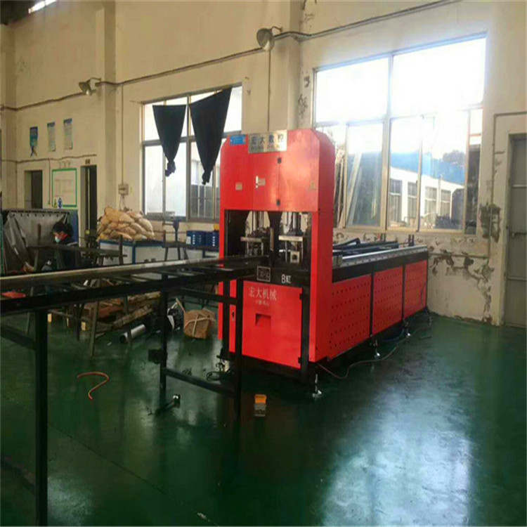 河南安阳超市货架自动冲孔机 焊管自动冲床调机教程宏大机械