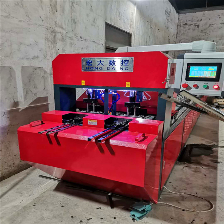 浙江衢州立柱货架数控冲床 双排孔货架自动冲孔机今日价格宏大机械