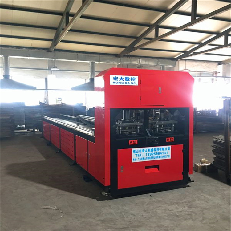 河南安阳超市货架自动冲孔机 焊管自动冲床调机教程宏大机械