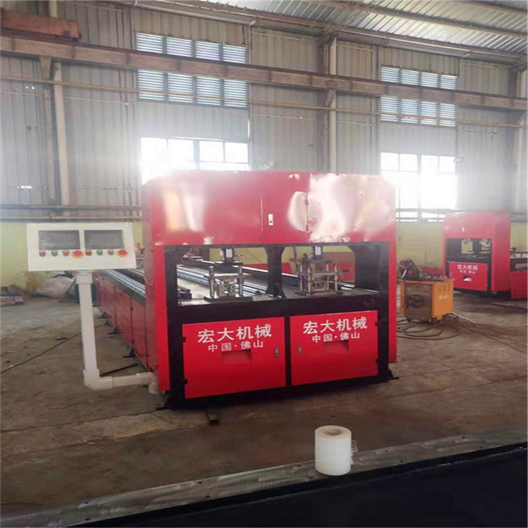 贵州铜仁货架数控冲床 超市货架数控冲床冲缺口一次成型宏大机械