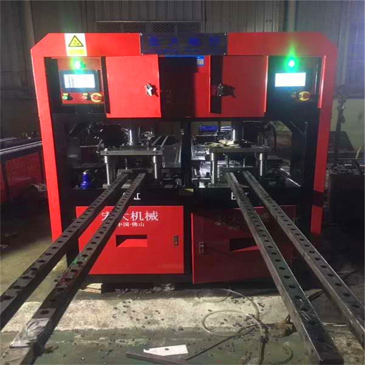 山西吕梁栏杆自动冲管机 方管货架数控冲床厂家更专注宏大机械