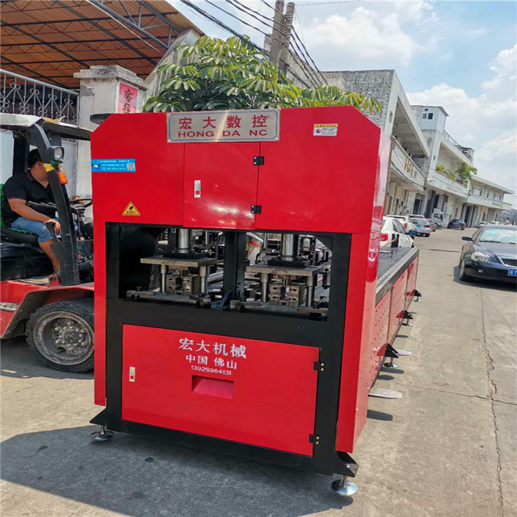 湖北随州方管货架自动冲孔机 商场货架自动冲孔机质优宏大机械