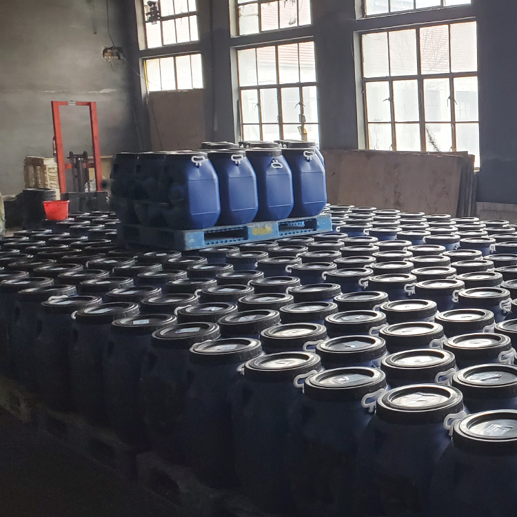 厂家零售批发橡胶沥青防水涂料 喷涂速凝防水涂料 喷涂机喷涂施工