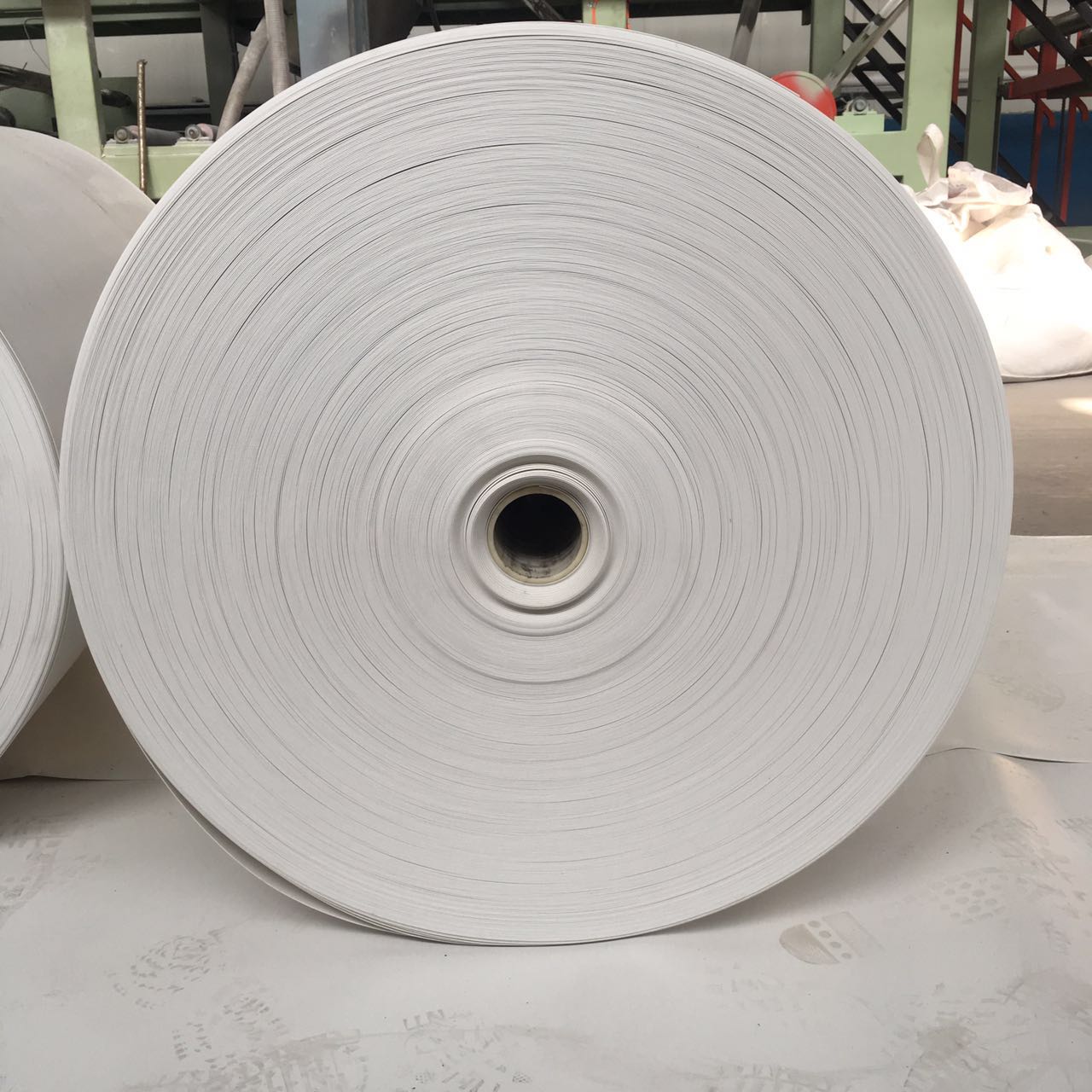 热塑性聚烯烃TPO防水卷材 加筋带布外露耐根穿刺国标企标 1.2mm1.5mm2.0mm