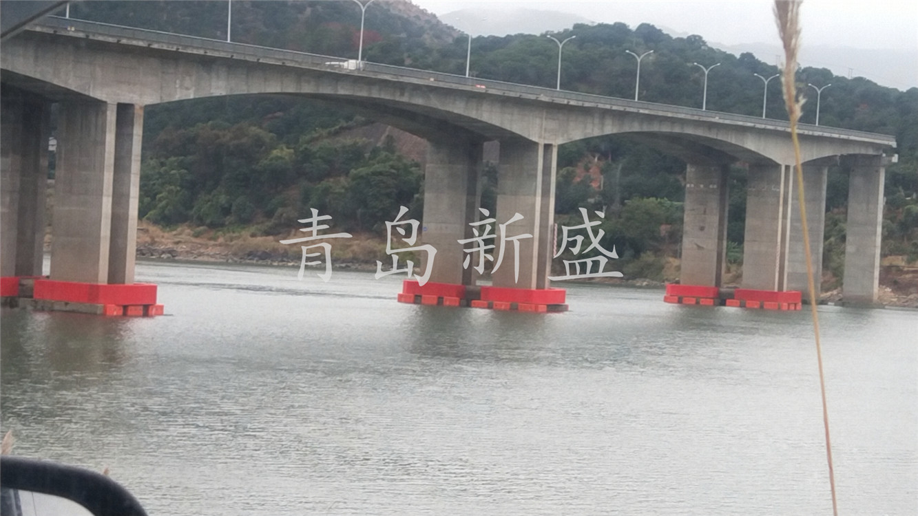 异型防撞船桥墩保护装置