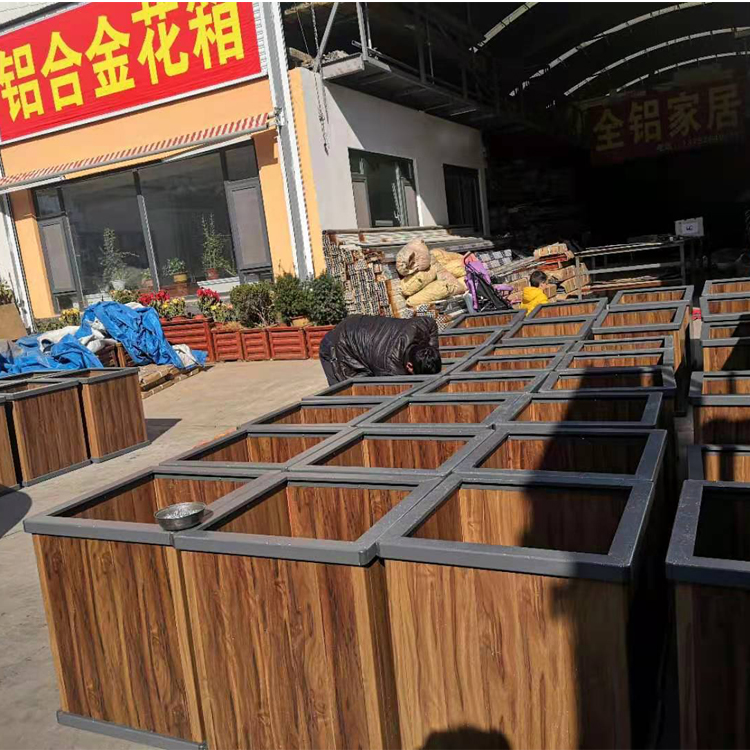 潍坊和家悦花箱型材批发   铝合金花箱型材   全铝花箱批发 pvc防腐木花箱