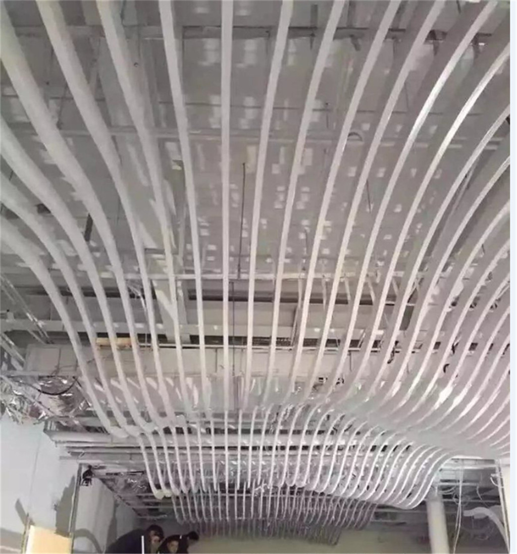 弧形铝方通  波浪形铝条扣 天花装潢定制