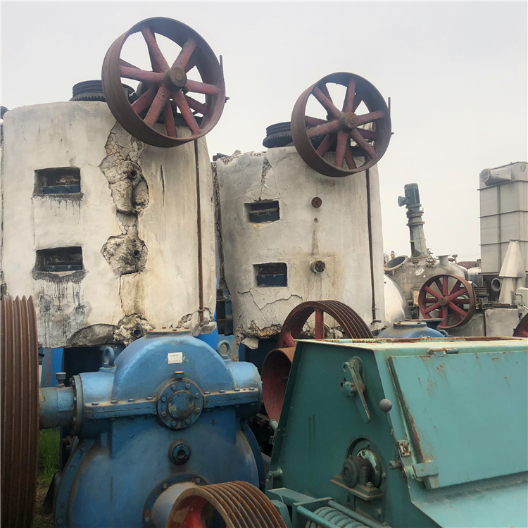 低价销售二手200型螺旋榨油机 小型榨油机 欢迎来电