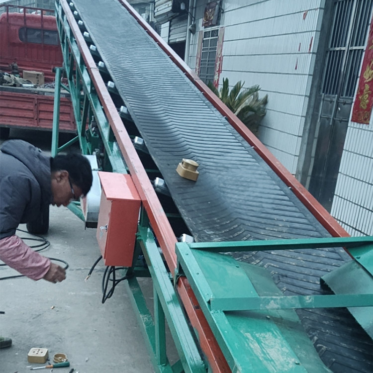 流水线输送机 粮食清理筛 伸缩转向粮食输送机 现货加工 欢迎电话咨询