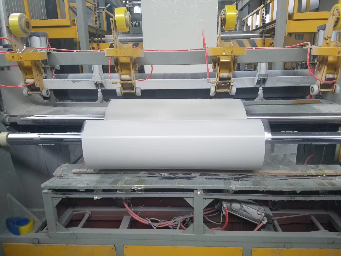 预铺防水卷材 沙面非沥青基自粘胶膜防水卷材 白砂彩砂防水卷材 HDPE高分子防水卷材建筑专用防水材料