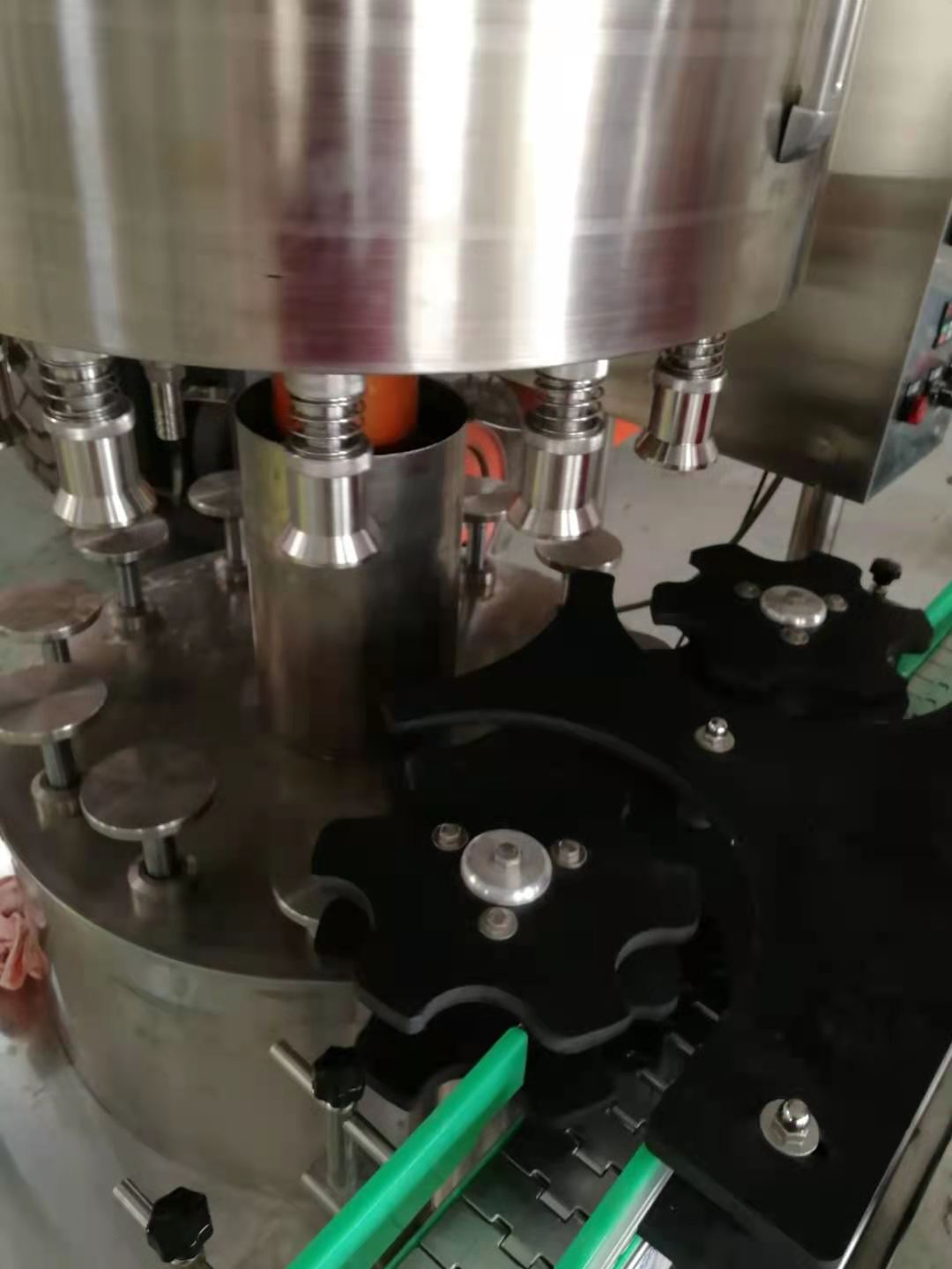 GCP白酒黄酒药酒料酒灌装机 全自动液体消毒灌装机
