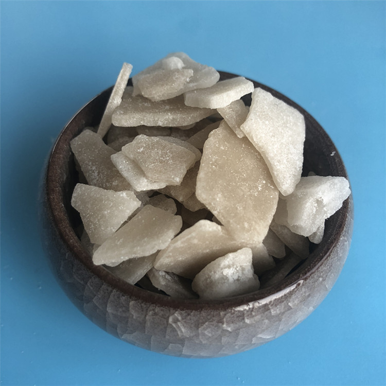 现货供应工业级氯化镁  46含量氯化镁卤片 化学工业用氯化镁