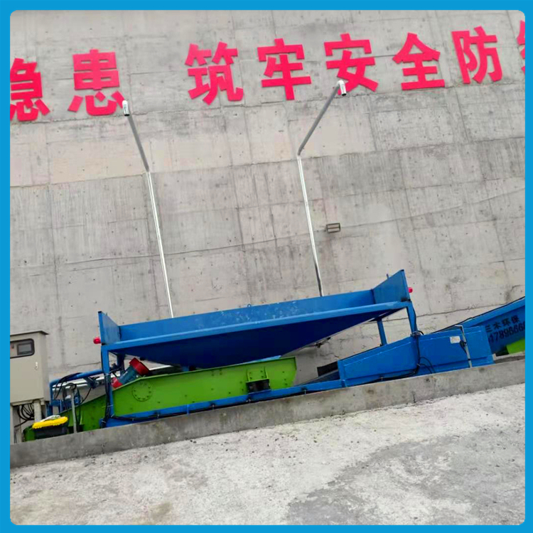 大容量污水斗 振动沙石分离机 山东矿用分离设备厂家 振动砂石分离机厂家