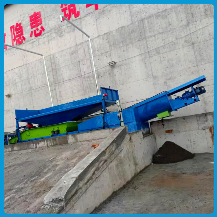 振动筛砂石分离机 分离效果干净迅速 出售振动砂石分离机 山东矿用分离设备厂家