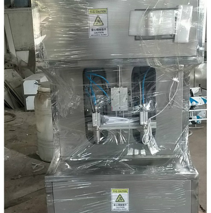 半自动小剂量食用油灌装机 香油灌装机  不锈钢材质 不易生锈