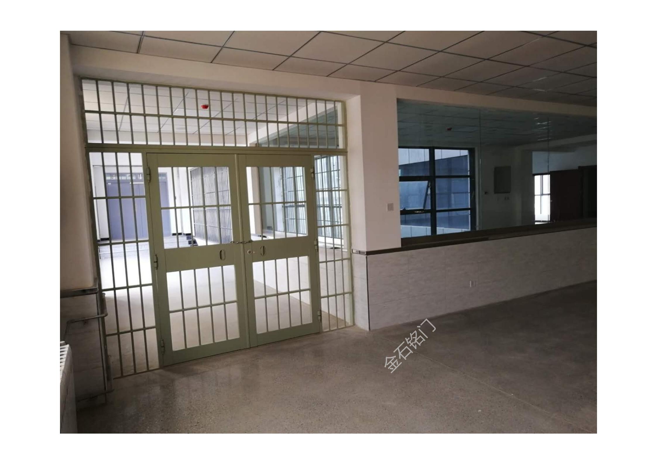 色泽匀称通道栅栏门 防腐监室门直供 全通监舍门
