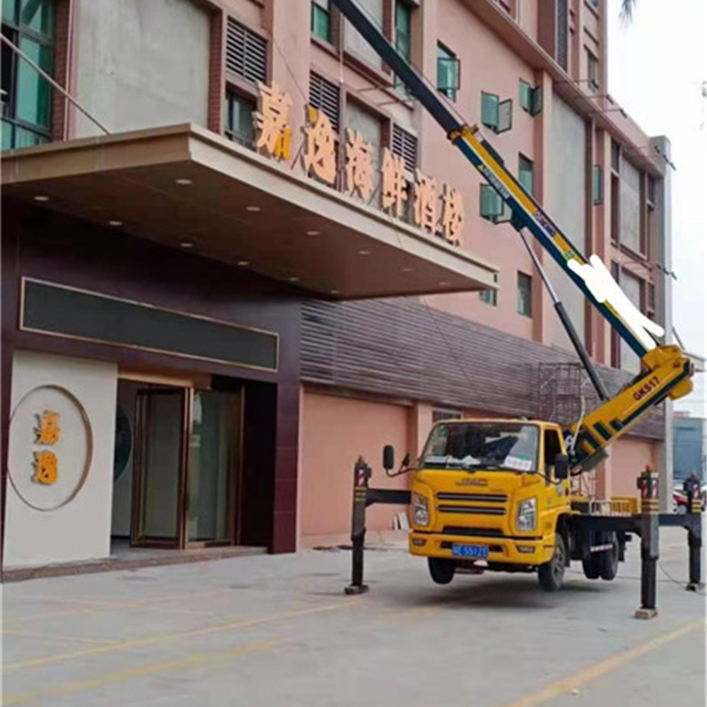 佛山高空车租赁公司 高空作业车出租    升降车 广告牌安装   
