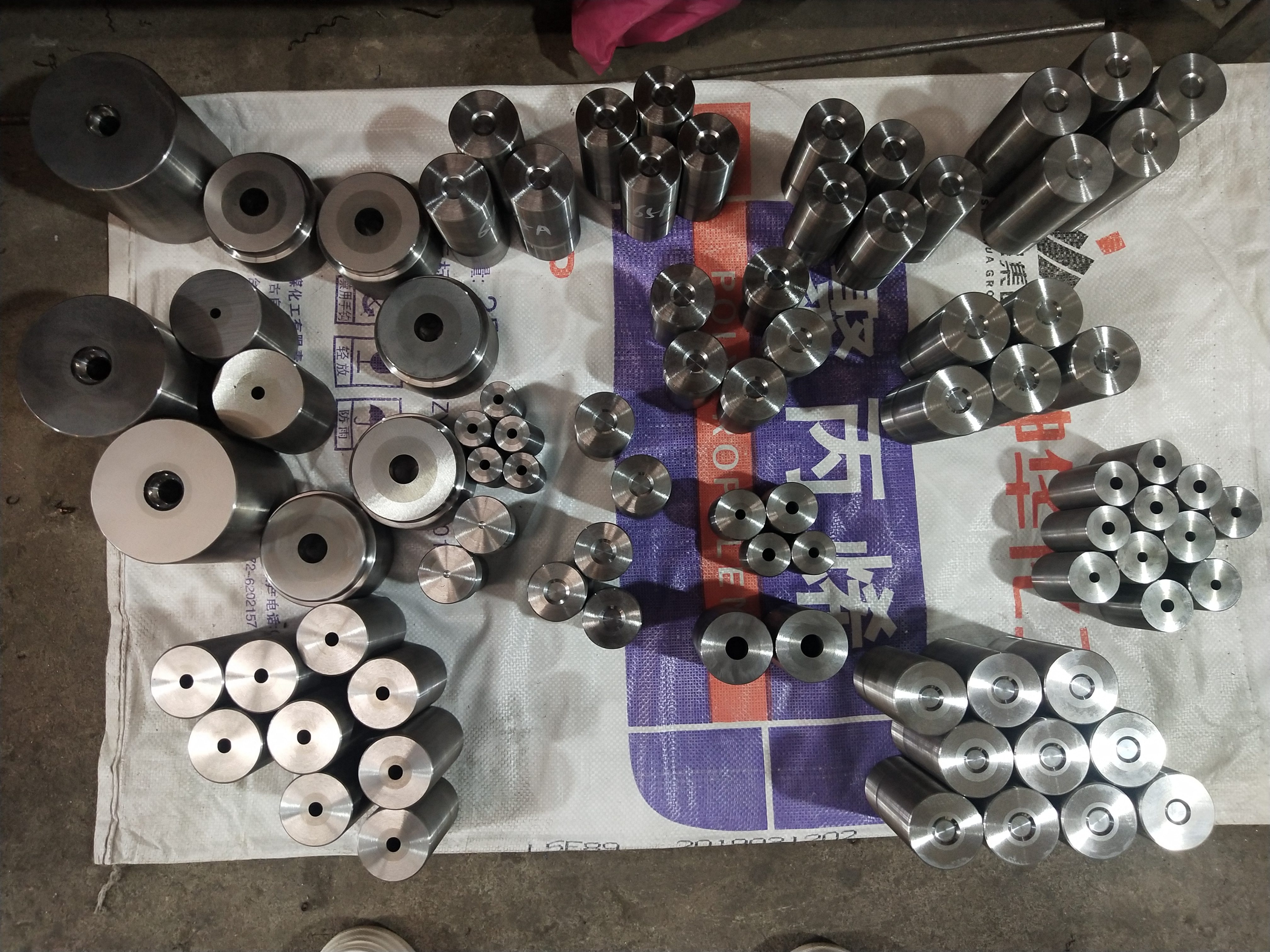 合金冲头 合金模具 冷镦模具 钨钢模具 轧辊模具 硬质合金 价格称心