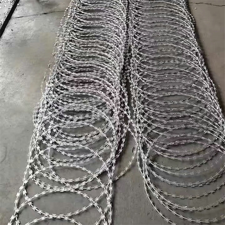 飞腾丝网 防护刺绳 不锈钢刀片刺绳 供应定做