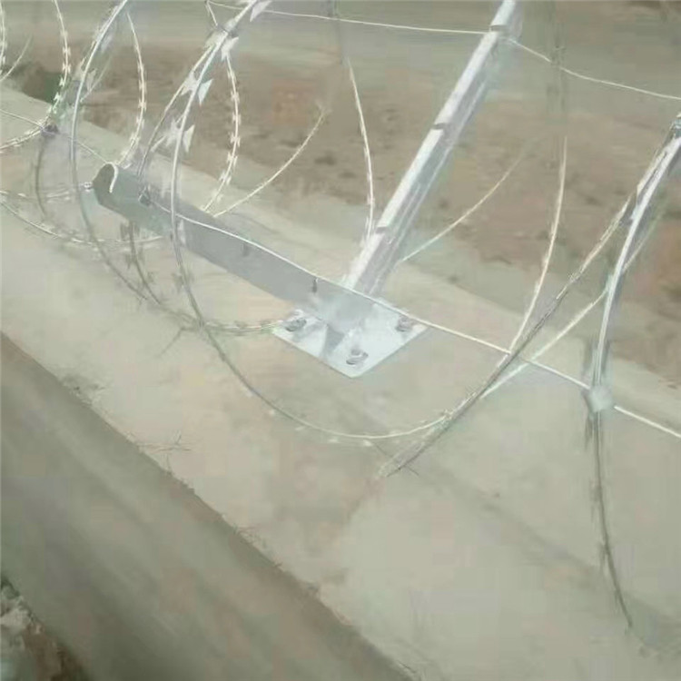 飞腾丝网 防护刺绳 刺丝滚笼刺绳 现货批发