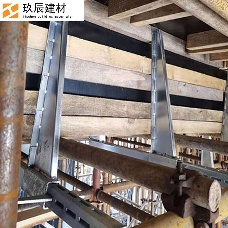 现货供应 梁夹具 可调节式锁梁扣 横梁夹具 方柱扣梁夹具 可定制
